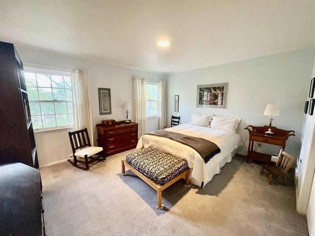 415 ARROWHEAD DRIVE, Green Bay, WI 54301