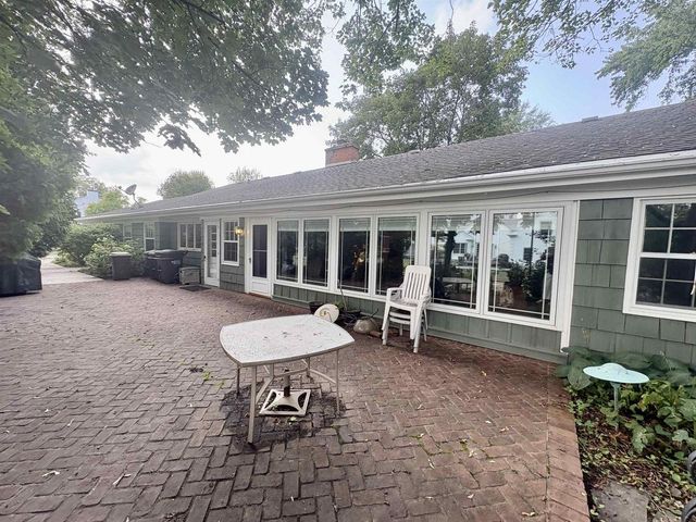 415 ARROWHEAD DRIVE, Green Bay, WI 54301