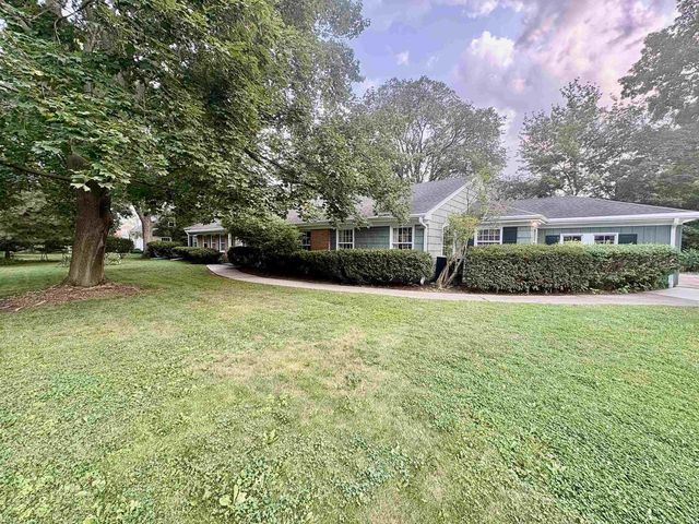 415 ARROWHEAD DRIVE, Green Bay, WI 54301