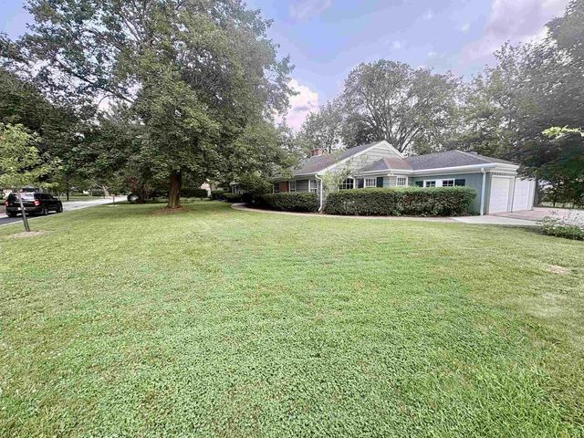 415 ARROWHEAD DRIVE, Green Bay, WI 54301