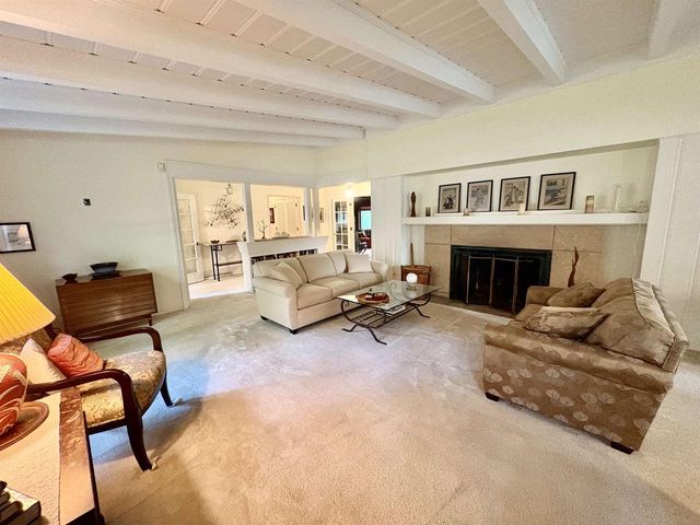 415 ARROWHEAD DRIVE, Green Bay, WI 54301