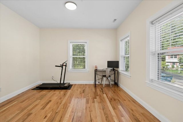 44 California, Tewksbury, MA 01876