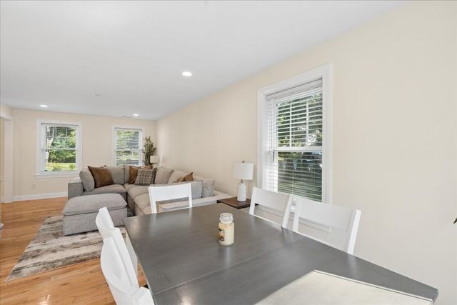 44 California, Tewksbury, MA 01876