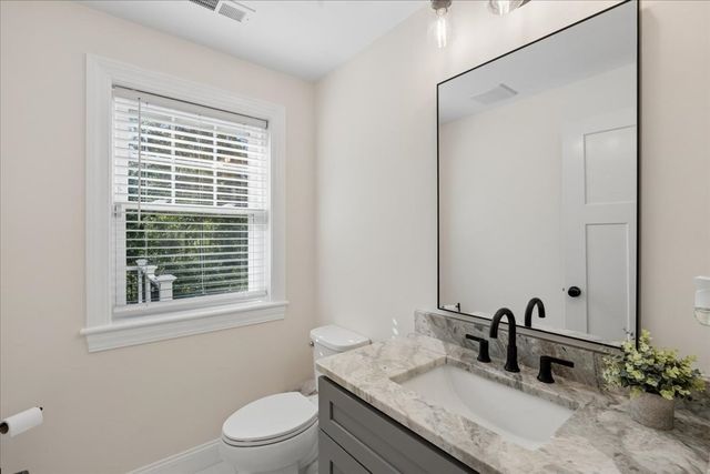 44 California, Tewksbury, MA 01876