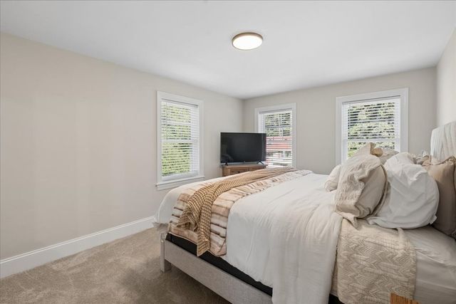 44 California, Tewksbury, MA 01876