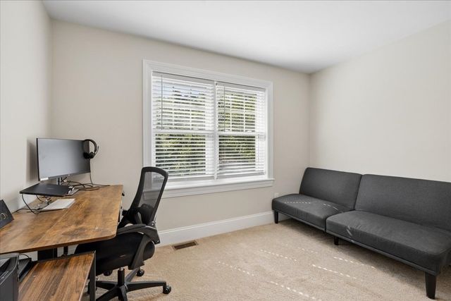 44 California, Tewksbury, MA 01876