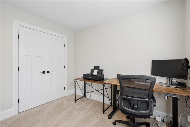 44 California, Tewksbury, MA 01876