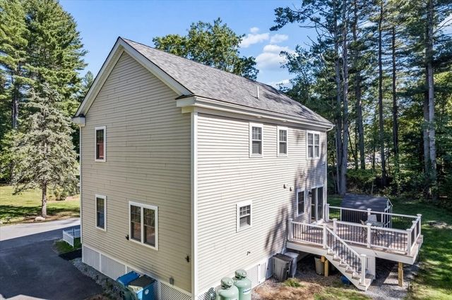 44 California, Tewksbury, MA 01876