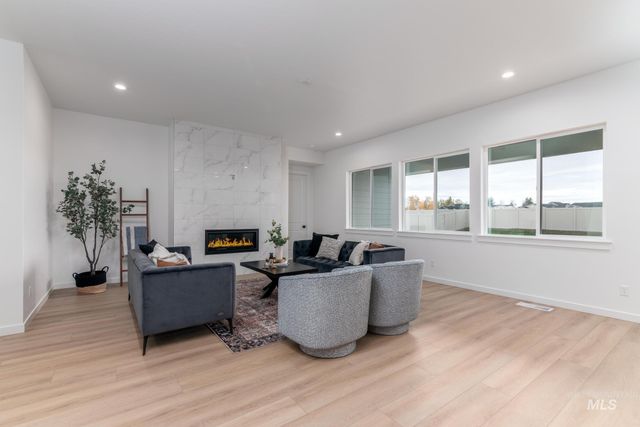 1343 W Thoroughbred St, Middleton, ID 83644