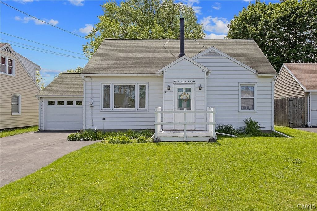 708 Orwood Place, Salina, NY 13208