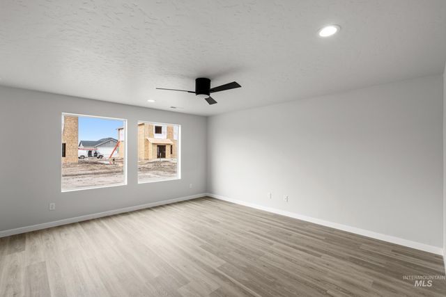 14056 Shiny Spruce St, Caldwell, ID 83607