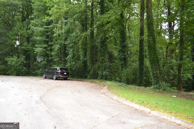 6150 S SKYLINE Drive, Douglasville, GA 30135