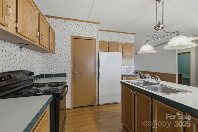 8862 Rhodhiss Road, Connelly Springs, NC 28612