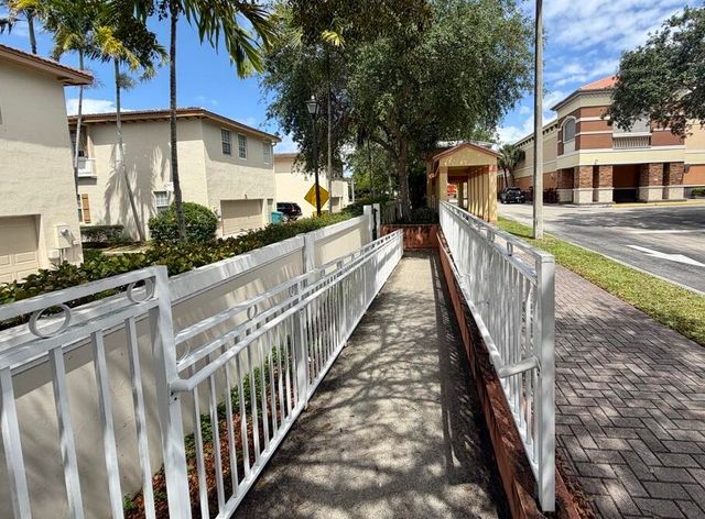 2403 NW 7th Street, Boynton Beach, FL 33426