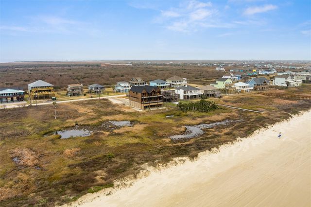 338 Atkinson Street, Crystal Beach, TX 77650