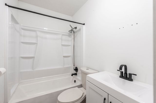 3365 Pleasant Valley Rd, Hartsville, TN 37074