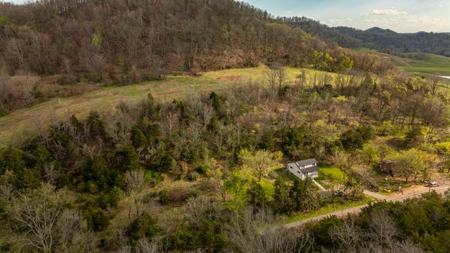 3365 Pleasant Valley Rd, Hartsville, TN 37074