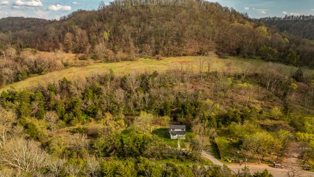 3365 Pleasant Valley Rd, Hartsville, TN 37074