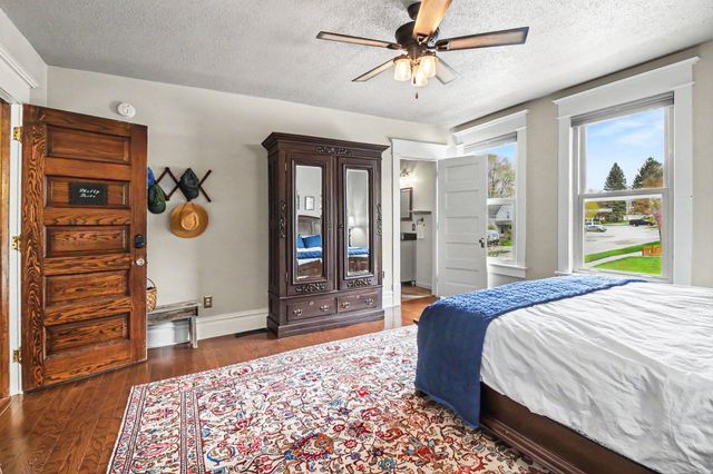 303 S Courtland Street, Hart, MI 49420