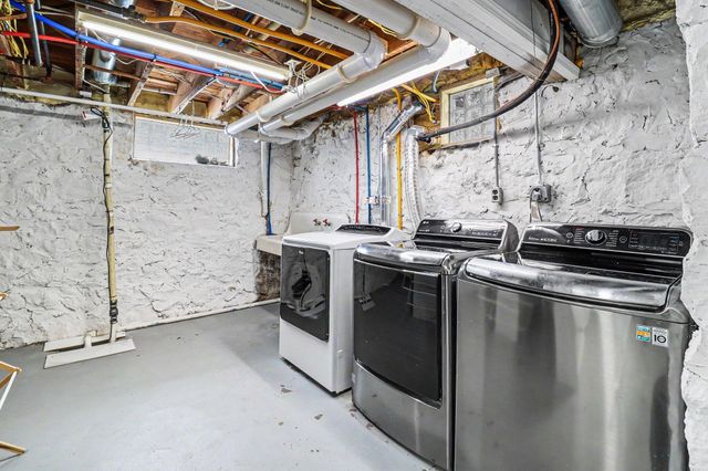 303 S Courtland Street, Hart, MI 49420