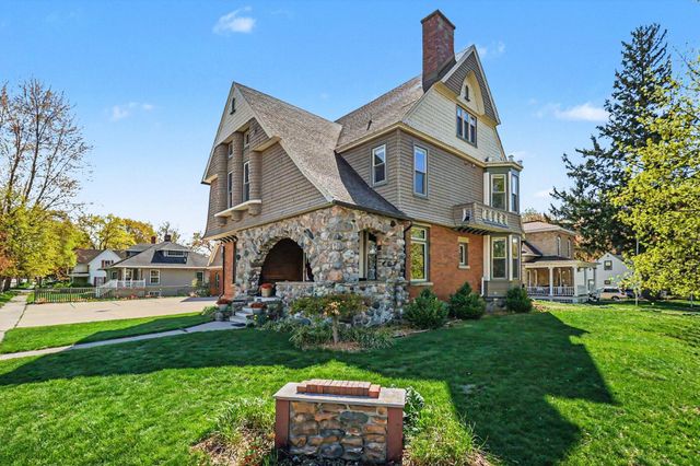 303 S Courtland Street, Hart, MI 49420