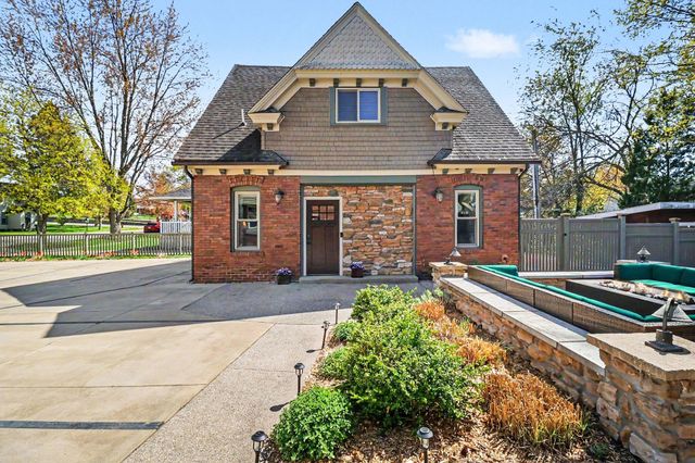 303 S Courtland Street, Hart, MI 49420
