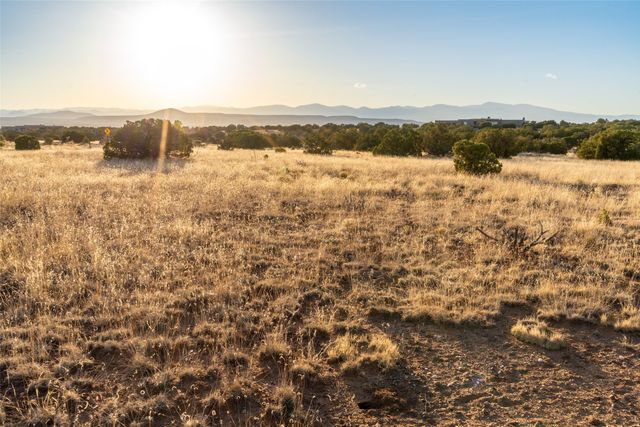 64 Chisholm Trail, Santa Fe, NM 87506