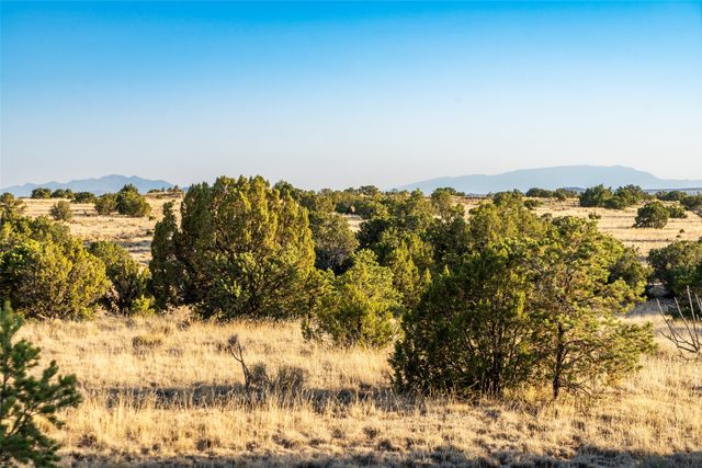 64 Chisholm Trail, Santa Fe, NM 87506