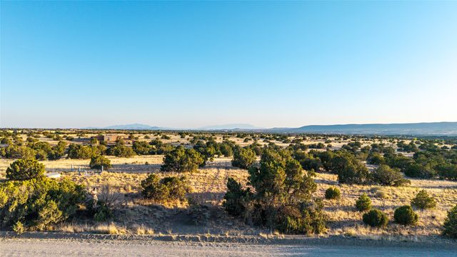 64 Chisholm Trail, Santa Fe, NM 87506