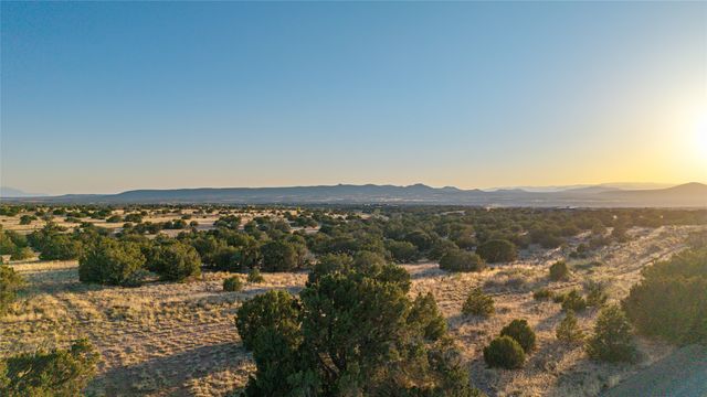 64 Chisholm Trail, Santa Fe, NM 87506
