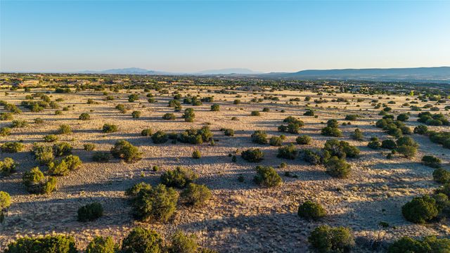 64 Chisholm Trail, Santa Fe, NM 87506