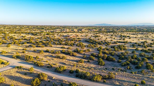 64 Chisholm Trail, Santa Fe, NM 87506