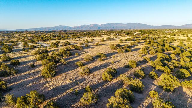 64 Chisholm Trail, Santa Fe, NM 87506