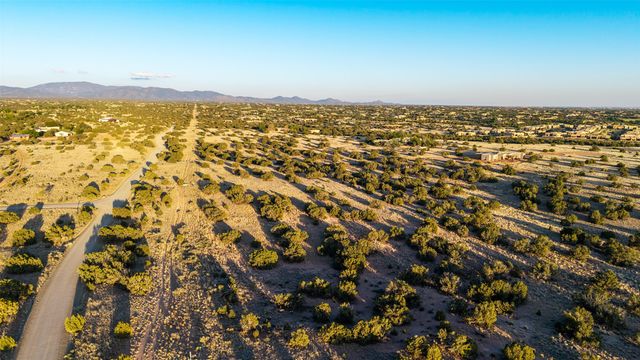 64 Chisholm Trail, Santa Fe, NM 87506