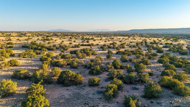 64 Chisholm Trail, Santa Fe, NM 87506