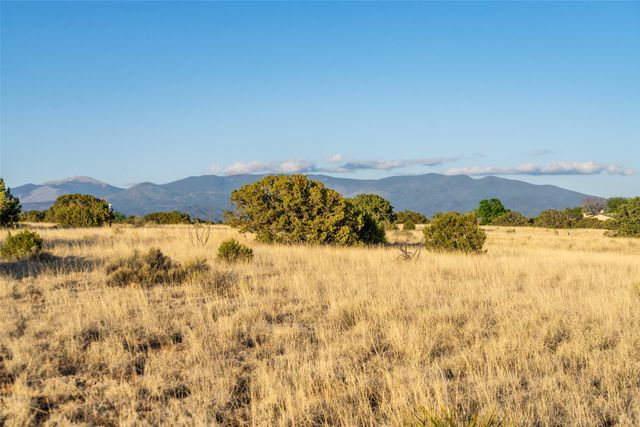 64 Chisholm Trail, Santa Fe, NM 87506