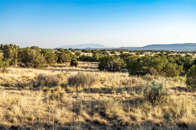 64 Chisholm Trail, Santa Fe, NM 87506