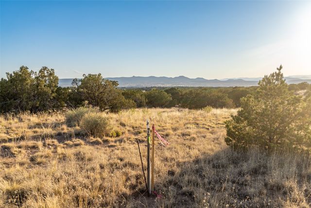 64 Chisholm Trail, Santa Fe, NM 87506