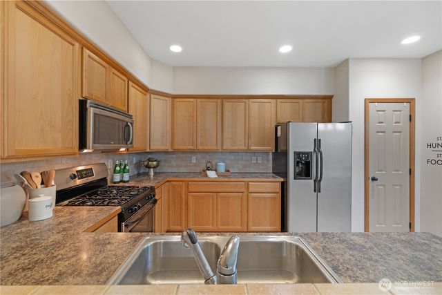 20228 11th Avenue W, Lynnwood, WA 98036