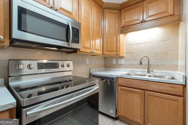 3597 Woodbriar Circle B, Tucker, GA 30084