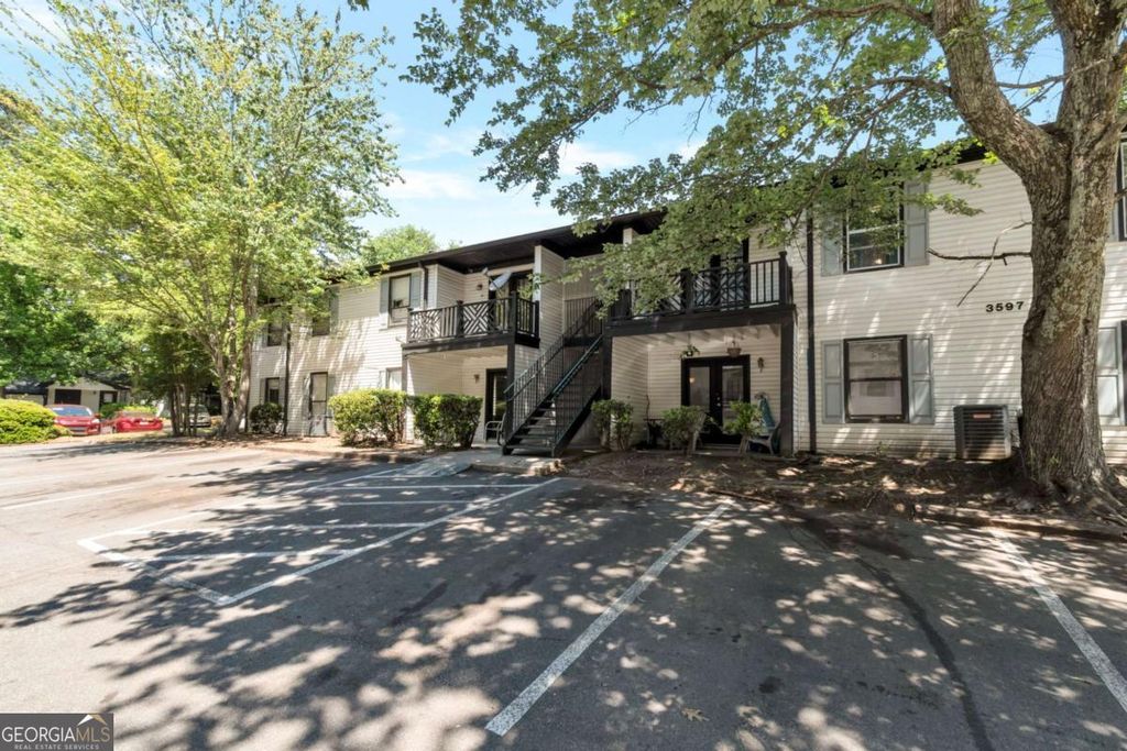 3597 Woodbriar Circle B, Tucker, GA 30084