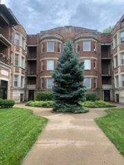 439 E Oakwood Boulevard 53, Chicago, IL 60653
