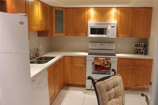 3980 Oaks Clubhouse Drive 110, Pompano Beach, FL 33069