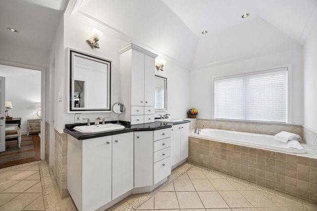 3813 Byron Street, West University Place, TX 77005