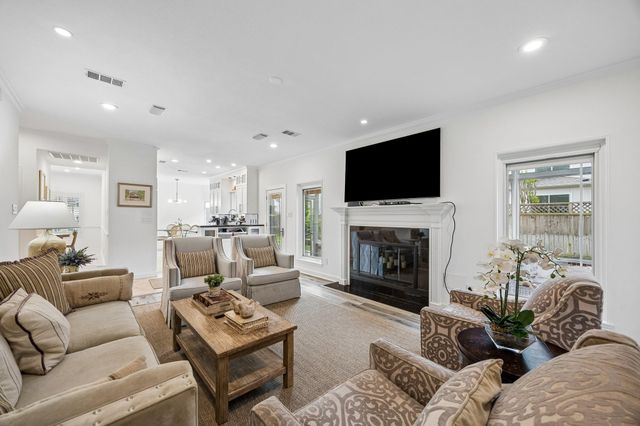 3813 Byron Street, West University Place, TX 77005