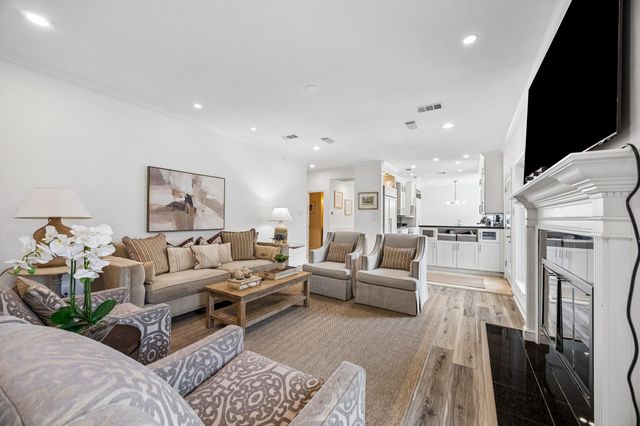 3813 Byron Street, West University Place, TX 77005