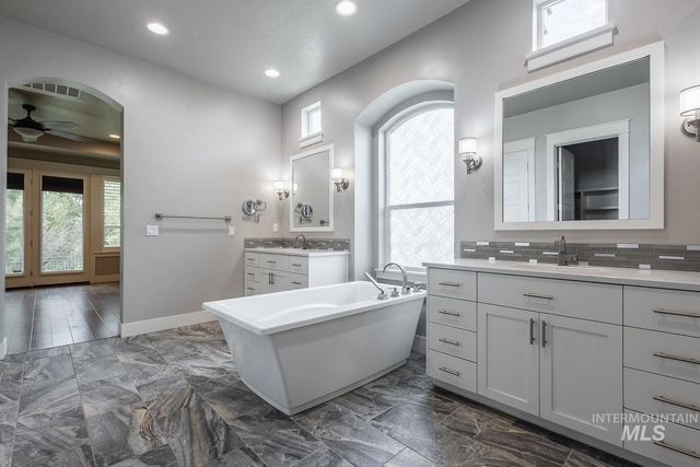 2097 N World Cup Way, Eagle, ID 83616