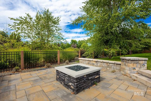2097 N World Cup Way, Eagle, ID 83616
