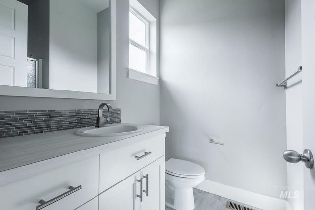 2097 N World Cup Way, Eagle, ID 83616