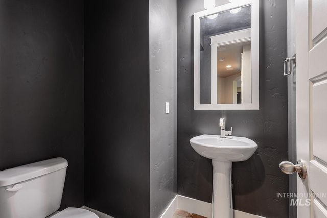 2097 N World Cup Way, Eagle, ID 83616